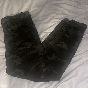 American Eagle Women’s 8Regular High Waist